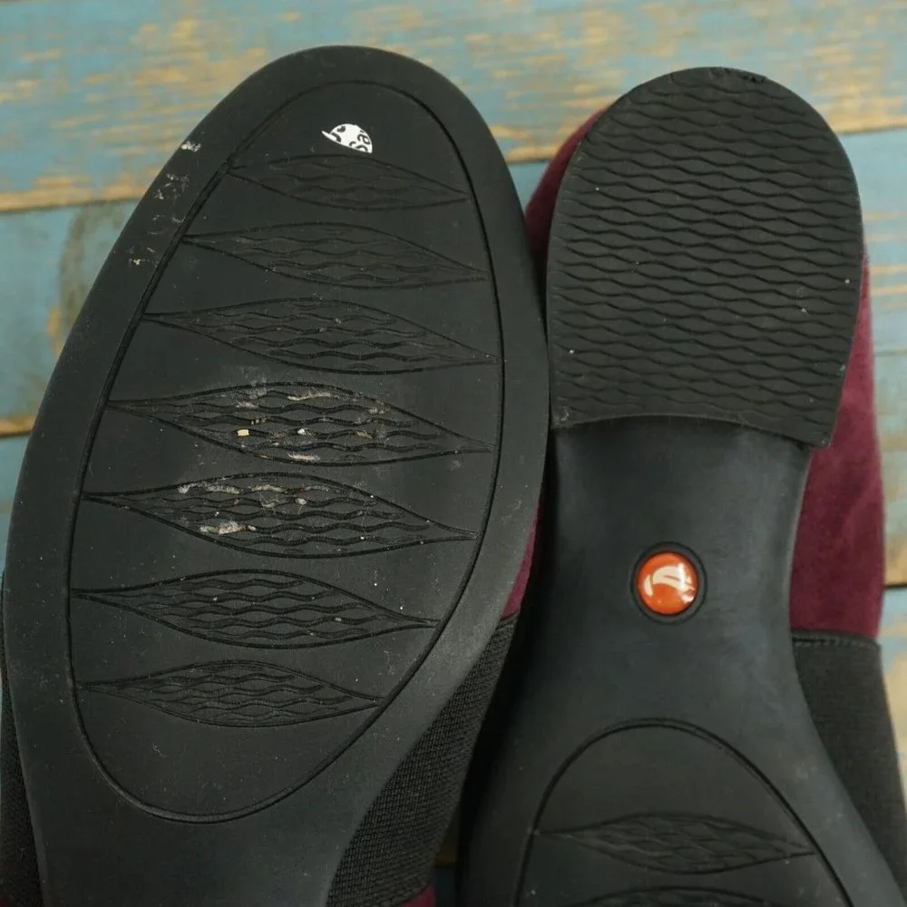 Clarks Unstructured Womens Un Blush Loafers Size 5 M Burgundy Red Black Suede - Picture 11 of 11